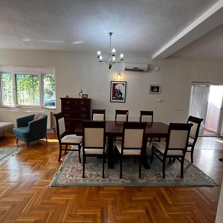 Charming Cozy Apartment ゲヴゲリヤ エクステリア 写真