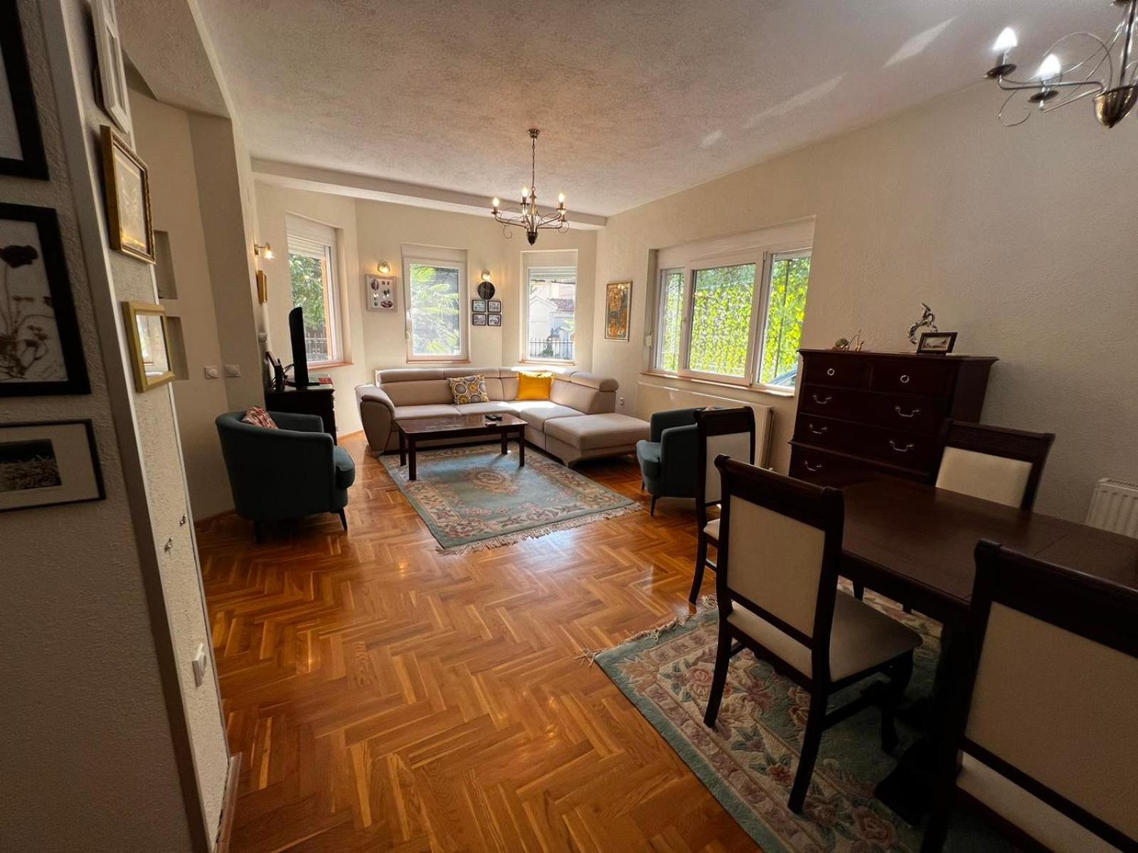 Charming Cozy Apartment ゲヴゲリヤ エクステリア 写真